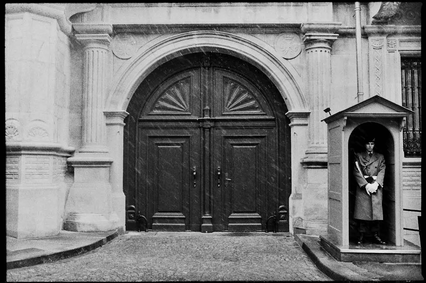 luxembourg-1995-street-photography-nader-ghavami-5